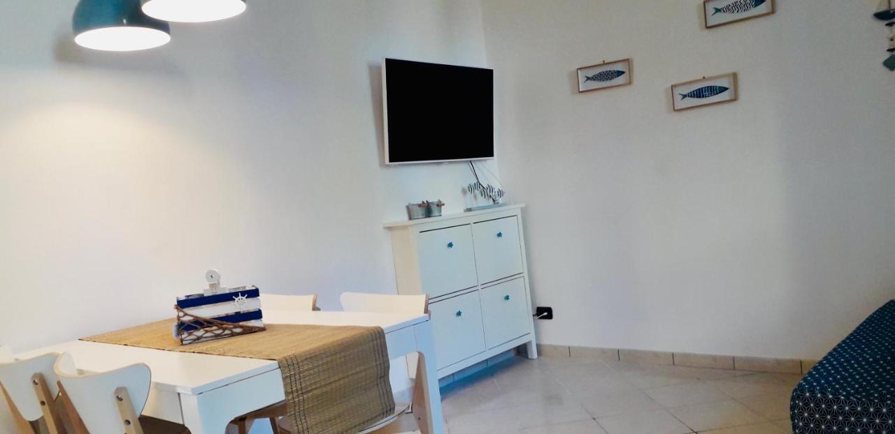 La Dimora Di Emilia Villa อุจจาโน ลาเคียซา ภายนอก รูปภาพ